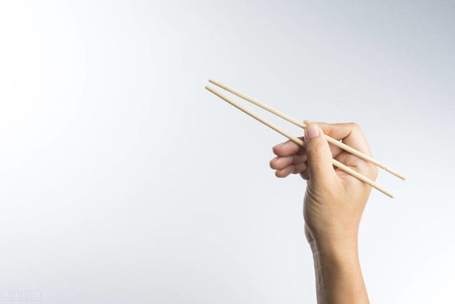 从筷子使用礼仪看中日文化差异