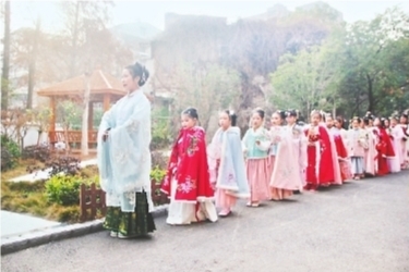 玫瑰礼仪课程 国风少年传承中华文化之美